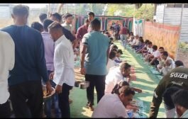 गरजवंत निराश्रीताना कपडे ब्लॅकेट वाटुन  केली गाडगेबाबाची पुण्यतीथी साजरी. तर सौ छायाताई नंदकिशोर कौसकार यांचे निवासस्थानी हजारो लोकानी  घेतला महाप्रसादाचा लाभ
